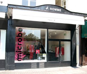 Agnes B microbe label-Vitrine Agnes b-Evenementiel-Identite visuelle-Agence de creation le 6 Paris