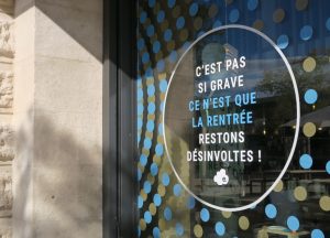 Essentiel-Lifestore-facade-virophanie-restaurant-boutique-Concept store-Marseille-Enseigne-Architecture commerciale-Deign graphique-identite visuelle-Agence de design le 6 PAris