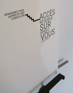 Essentiel-Lifestore-signaletique-retailing-restaurant-boutique-Concept store-Marseille-Enseigne-Architecture commerciale-Deign graphique-identite visuelle-Agence de design le 6 PAris